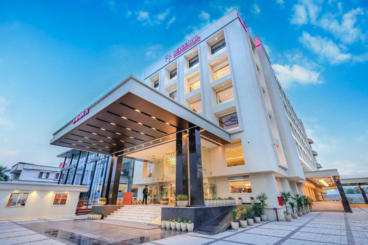 Regenta Dehradun By Royal Orchid Hotels Limited Exteriér fotografie