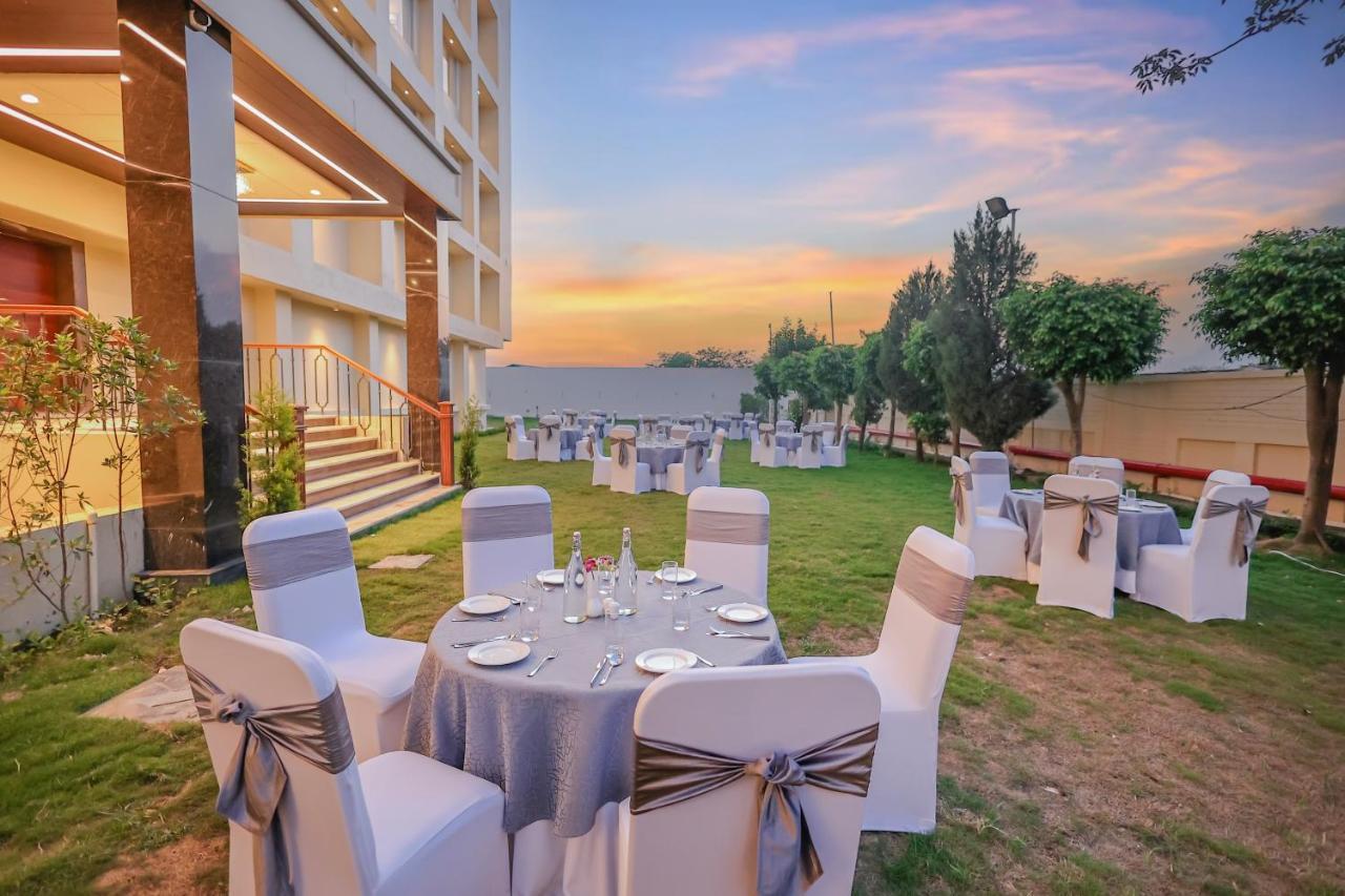 Regenta Dehradun By Royal Orchid Hotels Limited Exteriér fotografie