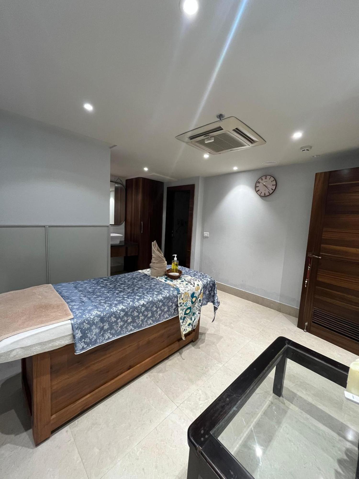 Regenta Dehradun By Royal Orchid Hotels Limited Exteriér fotografie